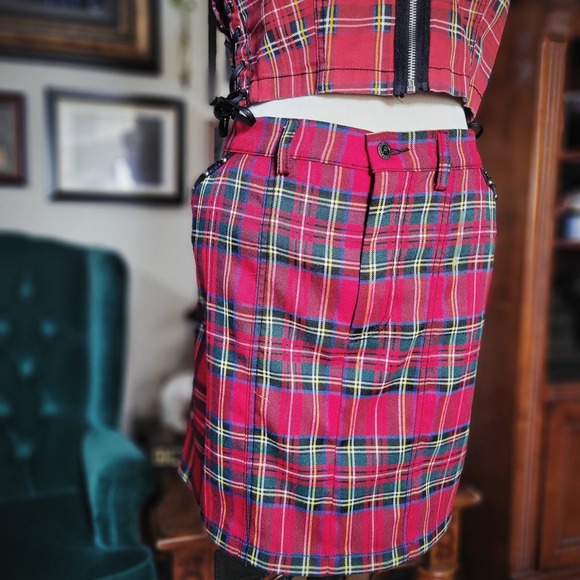 Sourpuss Dresses & Skirts - Sourpuss Red Tartan Plaid Mini Skirt Punk Goth Rockabilly Studded‎ Y2K XXL